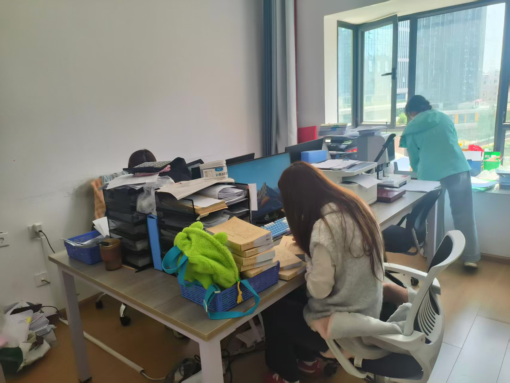 昆明个体工商注册代办服务_云南西山区企业注册服务_昆明企业资质全程代办